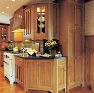 Traditional Medium Wood (Brown) Kitchen