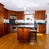 Traditional Medium Wood (Cherry) Kitchen