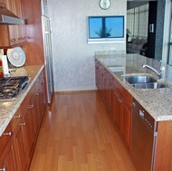 Traditional Medium Wood (Cherry) Kitchen