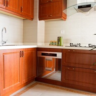 Traditional Medium Wood (Cherry) Kitchen