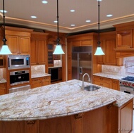 Traditional Medium Wood (Golden) Kitchen