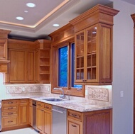 Traditional Medium Wood (Golden) Kitchen