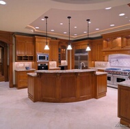 Traditional Medium Wood (Golden) Kitchen