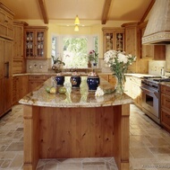 Traditional Medium Wood (Golden) Kitchen