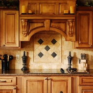 Traditional Medium Wood (Golden) Kitchen