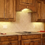 Traditional Medium Wood (Golden) Kitchen