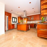 Traditional Medium Wood-Golden Kitchen