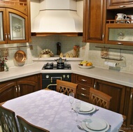 Traditional Medium Wood-Golden Kitchen