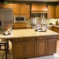 Traditional Medium Wood-Golden Kitchen