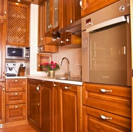 Traditional Medium Wood-Golden Kitchen