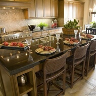 Traditional Medium Wood (Olive) Kitchen