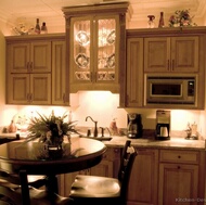 Traditional Medium Wood (Olive) Kitchen