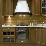 Traditional Medium Wood (Olive) Kitchen