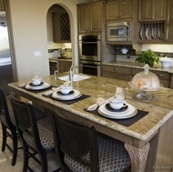 Traditional Medium Wood (Olive) Kitchen