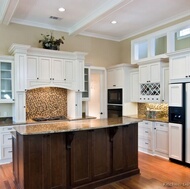 Traditional Two-Tone Kitchen