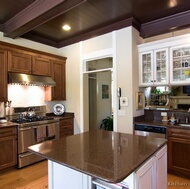 Traditional Two-Tone Kitchen