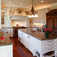 Traditional Two-Tone Kitchen