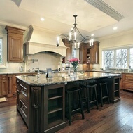 Traditional Medium Wood-Golden Kitchen