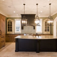 Traditional Two-Tone Kitchen