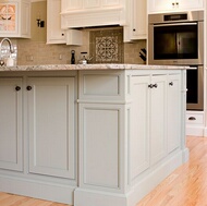 Traditional Two-Tone Kitchen