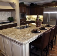 Traditional Two-Tone Kitchen