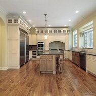 Traditional Antique White Kitchen