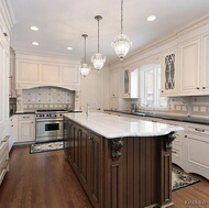 Traditional Two-Tone Kitchen