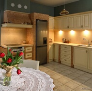 Traditional Two-Tone Kitchen