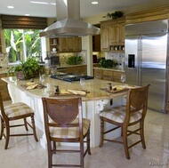 Traditional Two-Tone Kitchen