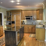 Traditional Two-Tone Kitchen