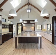 Traditional Two-Tone Kitchen