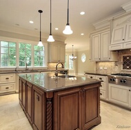 Traditional Antique White Kitchen