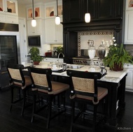 Traditional Two-Tone Kitchen