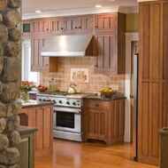 Traditional Two-Tone Kitchen