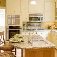 Traditional Antique White Kitchen