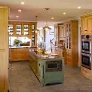 Traditional Two-Tone Kitchen