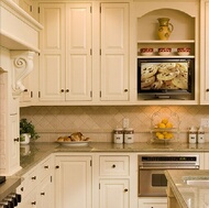 Traditional Two-Tone Kitchen