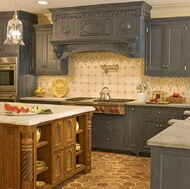 Traditional Two-Tone Kitchen