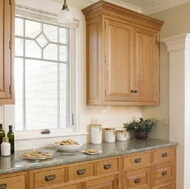 Traditional Two-Tone Kitchen