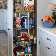 Transitional Kitchen Design with Shaker Style Cabinets