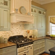 Traditional Two-Tone Kitchen