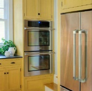 Traditional Two-Tone Kitchen