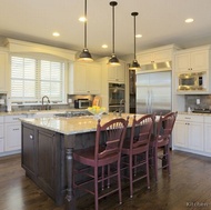 Traditional Two-Tone Kitchen