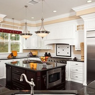 Traditional Two-Tone Kitchen