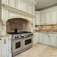 Traditional Two-Tone Kitchen