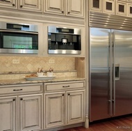 Traditional Two-Tone Kitchen