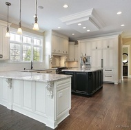 Traditional Antique White Kitchen