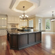 Traditional Antique White Kitchen