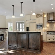 Traditional Antique White Kitchen