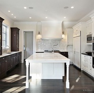 Traditional Two-Tone Kitchen